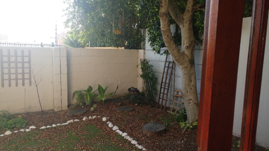 To Let 3 Bedroom Property for Rent in Parklands Western Cape